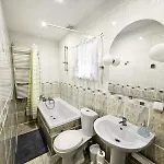 Gunram Mazury Apartment *