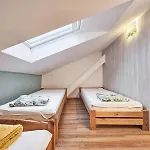 Gunram Mazury Apartment *