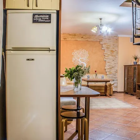 Gunram Mazury Apartment *